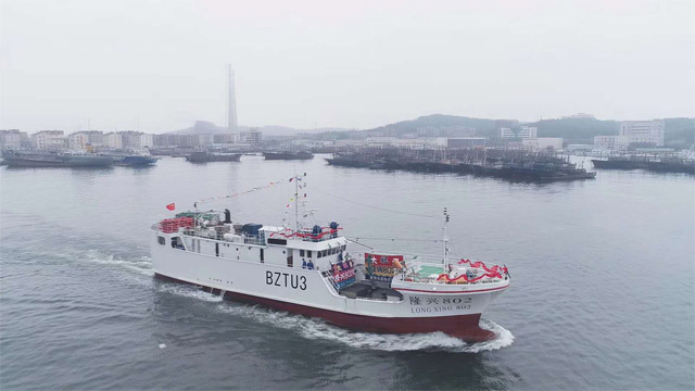 我國(guó)自主建造的首批兩艘大洋性玻璃鋼超低溫金槍魚(yú)延繩釣船隆興801和隆興802順利啟航，對(duì)于我國(guó)的玻璃鋼漁船產(chǎn)業(yè)化進(jìn)程具有里程碑式的重要而深遠(yuǎn)的意義。廣東博皓提供玻璃鋼船艇選材解決方案。