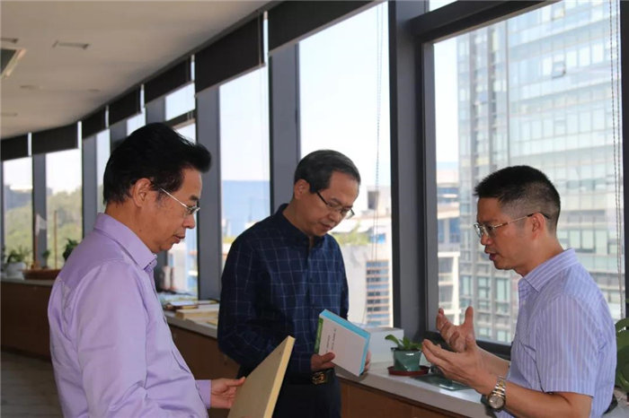 中共贛州市委常委、統(tǒng)戰(zhàn)部長彭業(yè)明等領(lǐng)導(dǎo)一行到訪廣東博皓考察指導(dǎo)-1