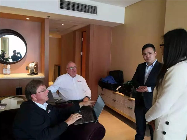 Stoner團(tuán)隊與廣東博皓團(tuán)隊一齊探討脫模劑新產(chǎn)品市場應(yīng)用-1