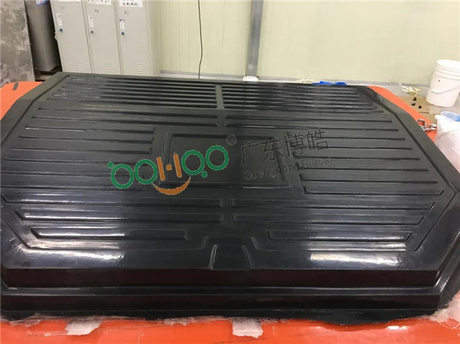 新型VPI硅膠真空成型工藝流程:完成制品脫模